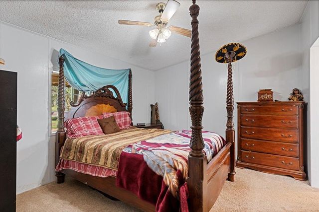 5680 Ashwood Ln, Marysville, CA 95901