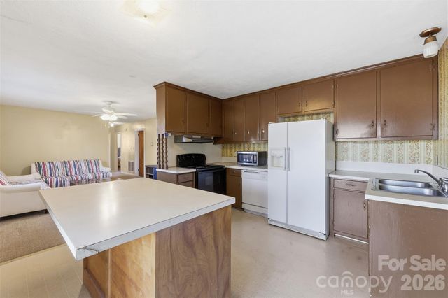 800 Old Little Rock Road, Charlotte, NC 28214