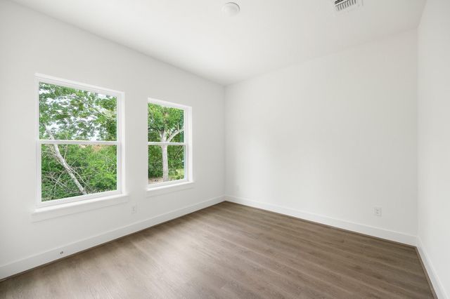 835 Paul Quinn Street B, Houston, TX 77091