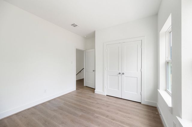 835 Paul Quinn Street B, Houston, TX 77091