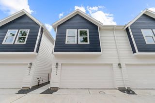 835 Paul Quinn Street B, Houston, TX 77091