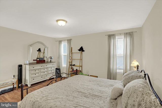 6307 FORGE LN, Harrisburg, PA 17111