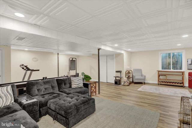 6307 FORGE LN, Harrisburg, PA 17111