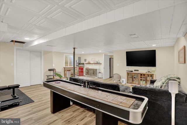 6307 FORGE LN, Harrisburg, PA 17111