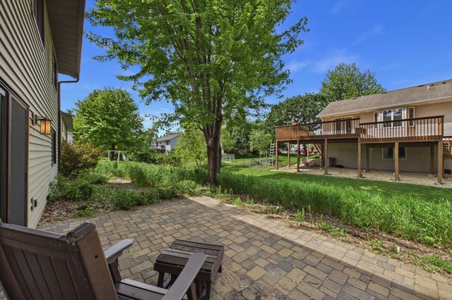 3025 Thunder Bay Road, Little Canada, MN 55117