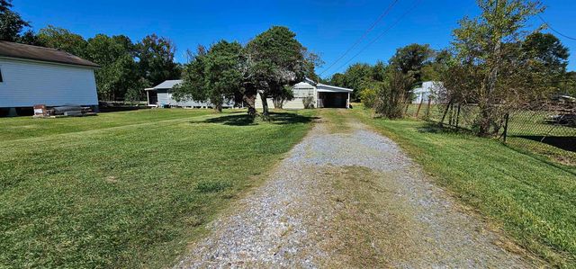 1587 Choctaw Rd, Thibodaux, LA 70301