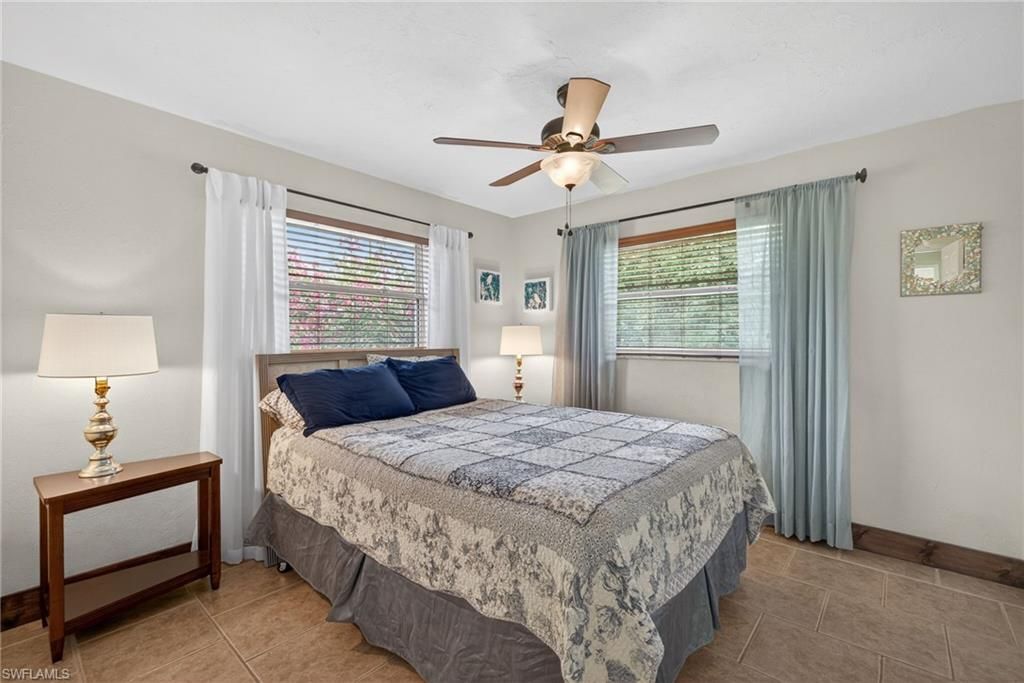 Image 15 of property listing at 708 El Dorado PKWY E, Cape Coral, FL 33904