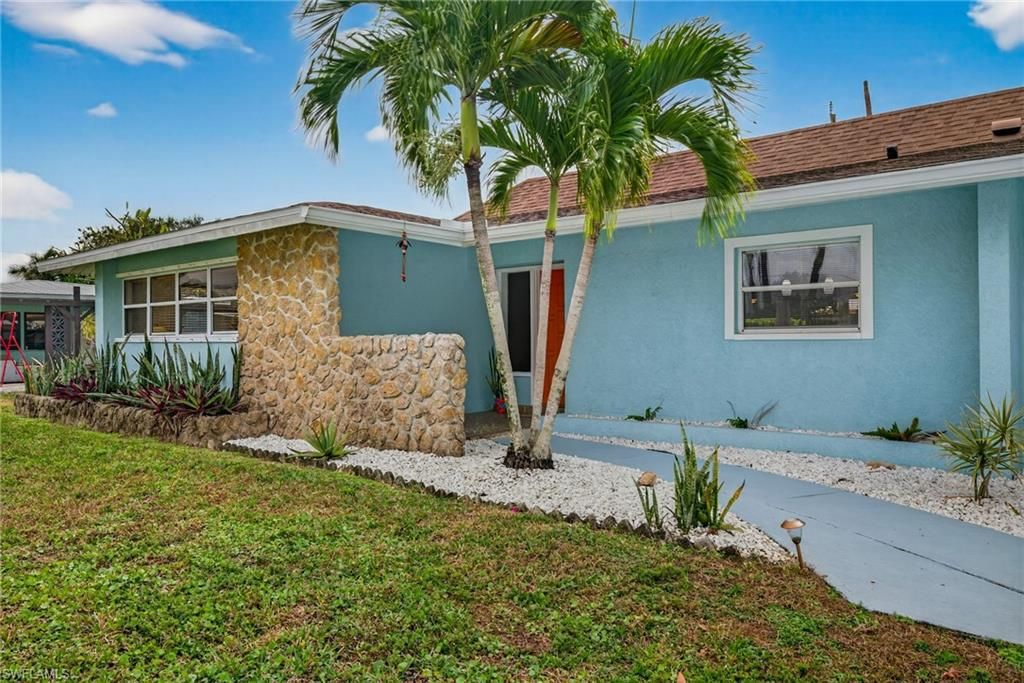 Image 17 of property listing at 708 El Dorado PKWY E, Cape Coral, FL 33904