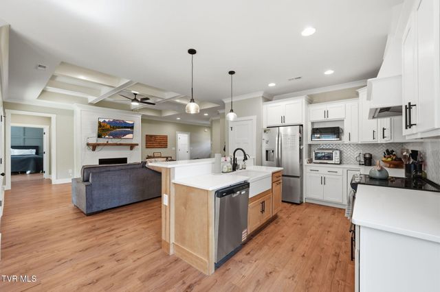 321 Azure Landing, Jonesborough, TN 37659