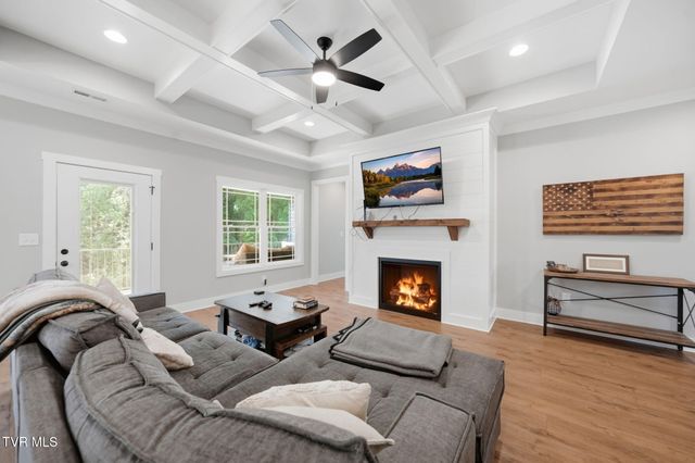 321 Azure Landing, Jonesborough, TN 37659