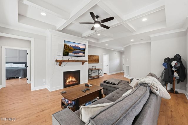 321 Azure Landing, Jonesborough, TN 37659