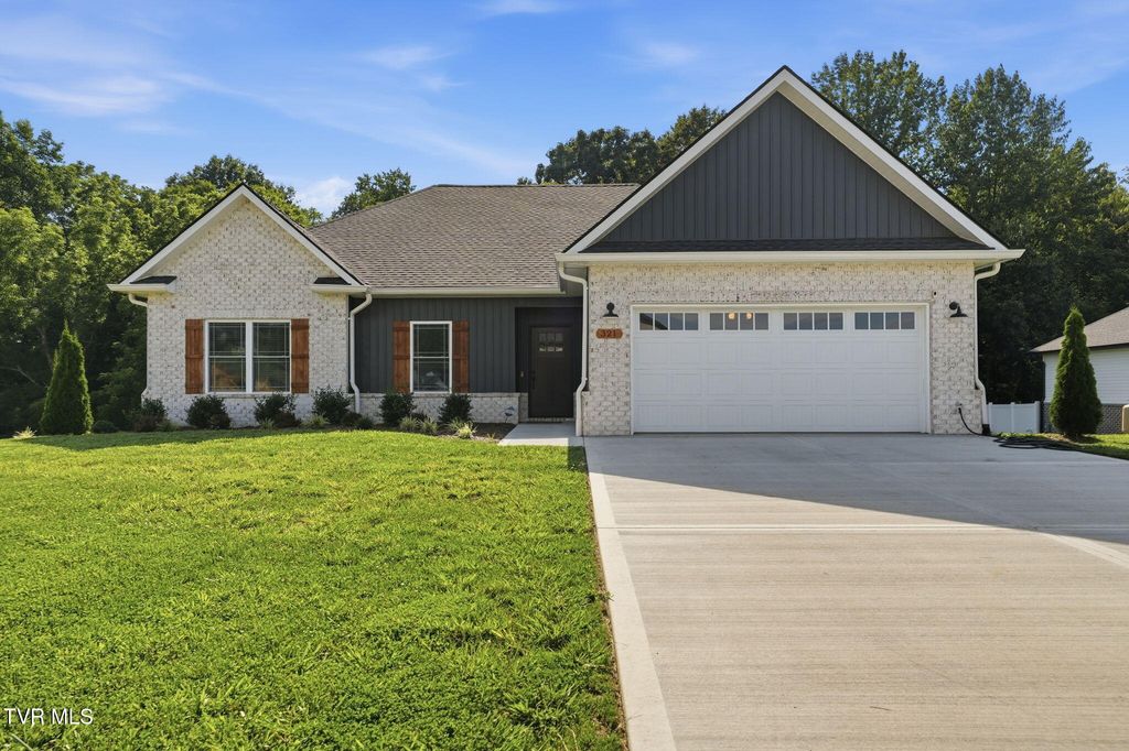 321 Azure Landing, Jonesborough, TN 37659