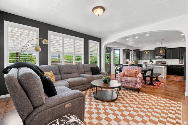 4097 S 3375 W, West Haven, UT 84401