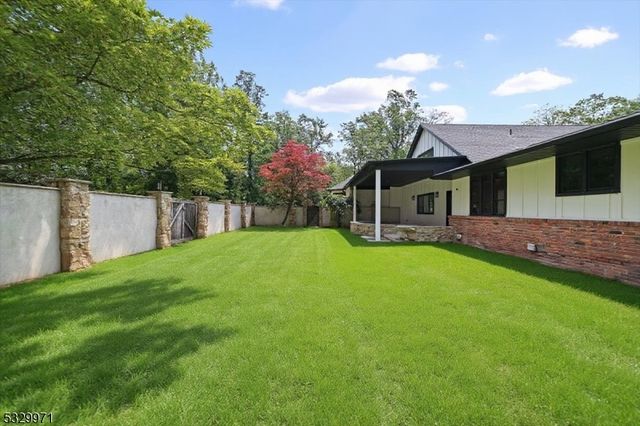 136 Mount Harmony Rd, Bernardsville Boro, NJ 07924