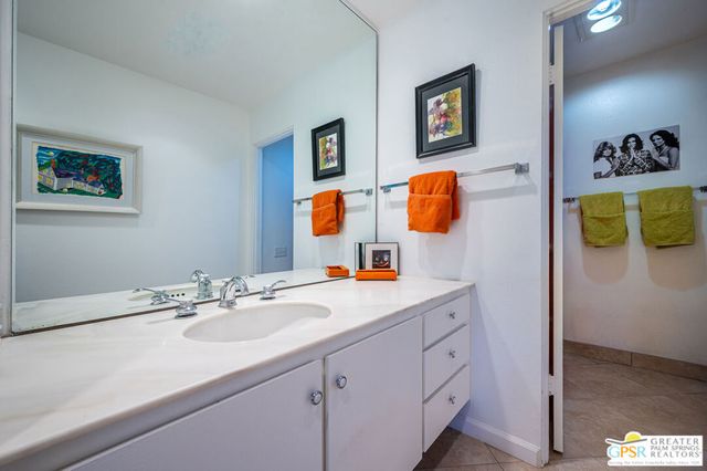 2563 N Whitewater Club Drive A, Palm Springs, CA 92262