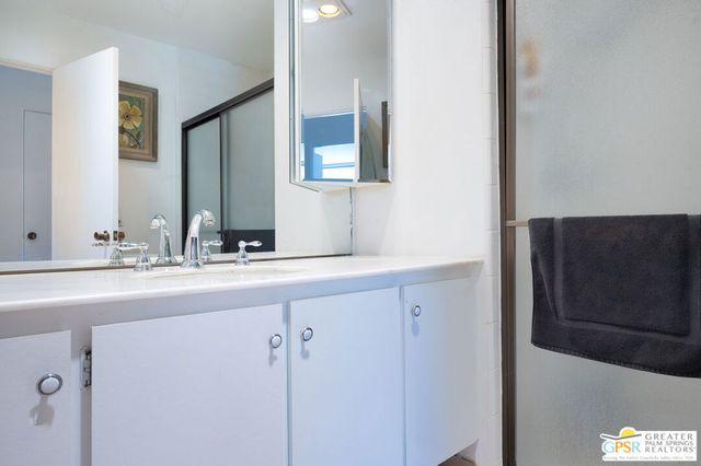 2563 N Whitewater Club Drive A, Palm Springs, CA 92262