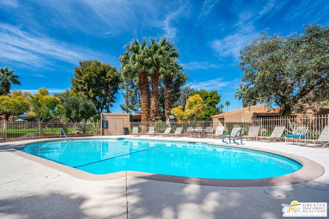 2563 N Whitewater Club Drive A, Palm Springs, CA 92262