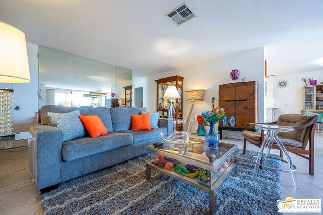 2563 N Whitewater Club Drive A, Palm Springs, CA 92262