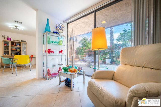 2563 N Whitewater Club Drive A, Palm Springs, CA 92262