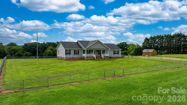 2915 TEXS FISH CAMP Road, Connelly Springs, NC 28612