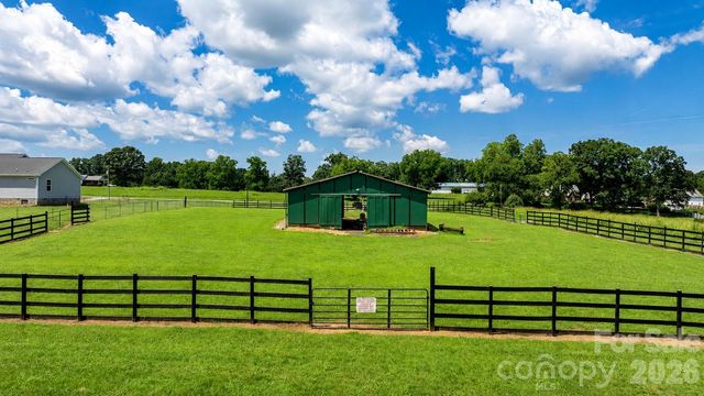 2915 TEXS FISH CAMP Road, Connelly Springs, NC 28612