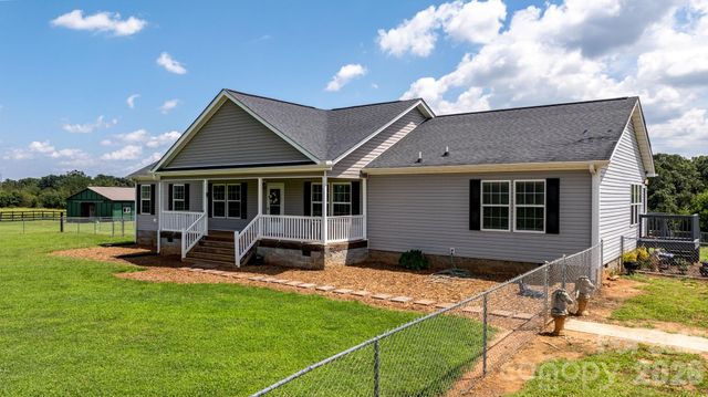 2915 TEXS FISH CAMP Road, Connelly Springs, NC 28612