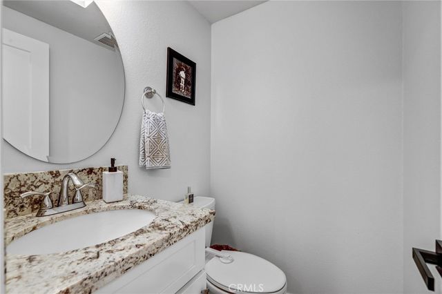 18550 Hatteras 44, Tarzana, CA 91356