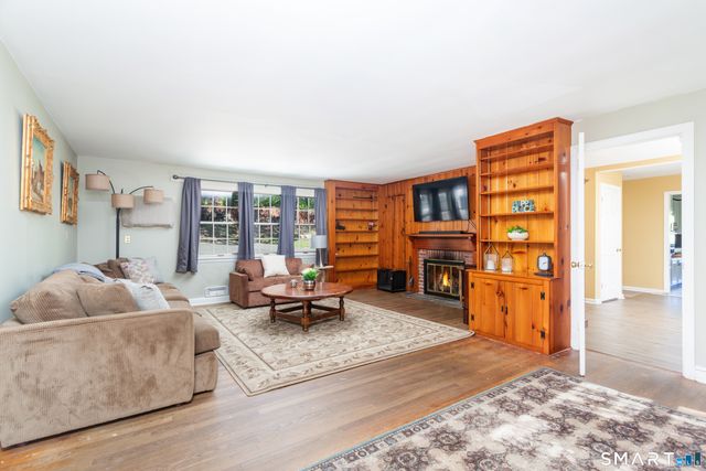 829 Scofieldtown Road, Stamford, CT 06903