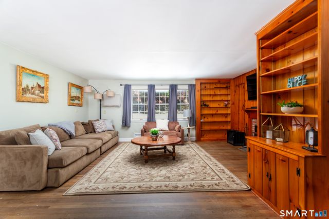 829 Scofieldtown Road, Stamford, CT 06903