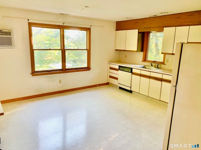 829 Scofieldtown Road, Stamford, CT 06903