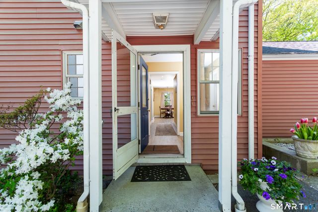 829 Scofieldtown Road, Stamford, CT 06903