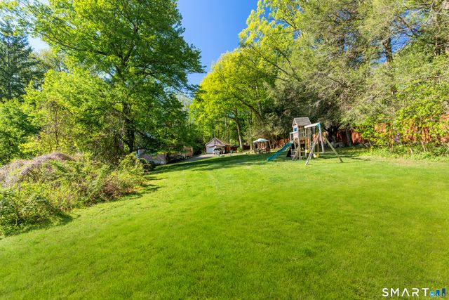 829 Scofieldtown Road, Stamford, CT 06903