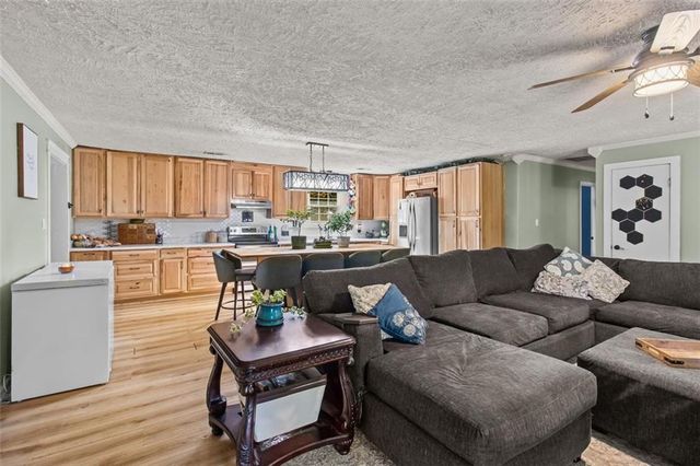 500 MOTLEY Drive, La Fayette, GA 30728