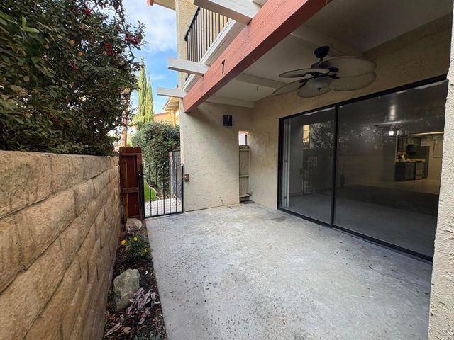 1411 N Sunrise Way 7, Palm Springs, CA 92262