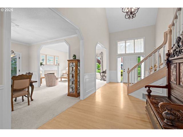 3420 BARRINGTON Dr, West Linn, OR 97068