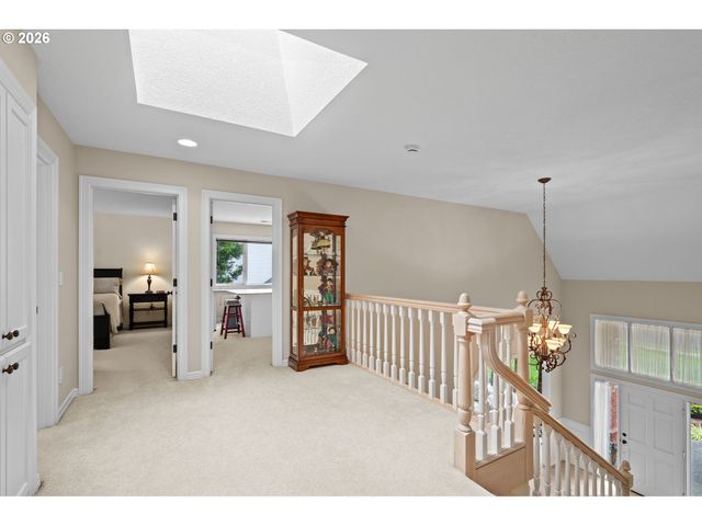 3420 BARRINGTON Dr, West Linn, OR 97068