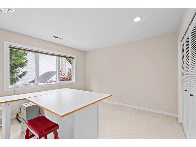 3420 BARRINGTON Dr, West Linn, OR 97068