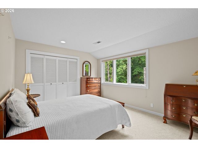 3420 BARRINGTON Dr, West Linn, OR 97068
