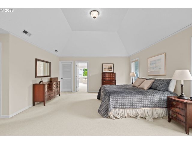 3420 BARRINGTON Dr, West Linn, OR 97068