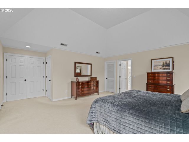 3420 BARRINGTON Dr, West Linn, OR 97068
