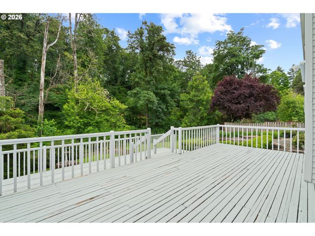 3420 BARRINGTON Dr, West Linn, OR 97068