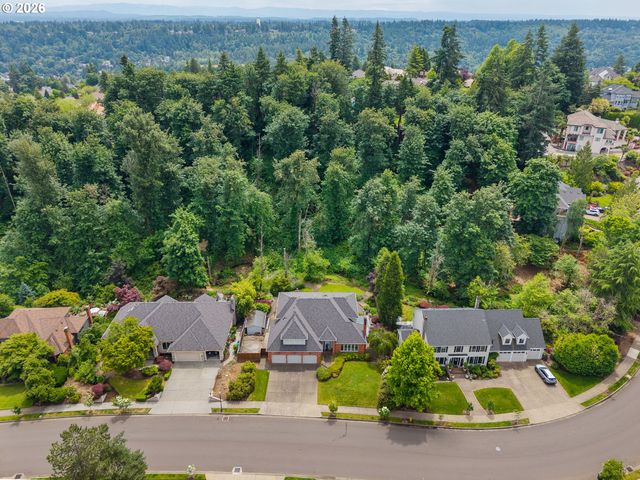 3420 BARRINGTON Dr, West Linn, OR 97068