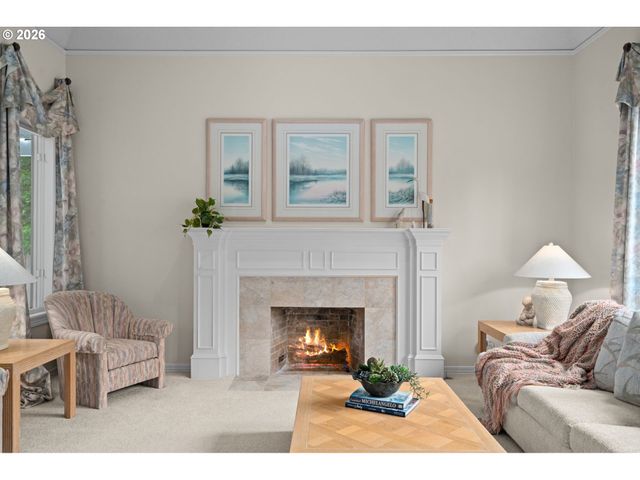 3420 BARRINGTON Dr, West Linn, OR 97068