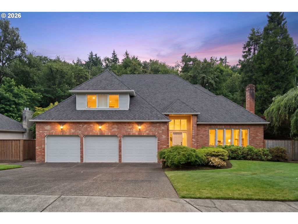 3420 BARRINGTON Dr, West Linn, OR 97068
