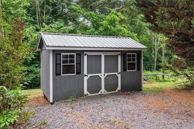 134 Shamu Drive, Reidsville, NC 27320