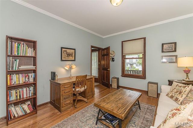 326 W Essex Avenue, Kirkwood, MO 63122
