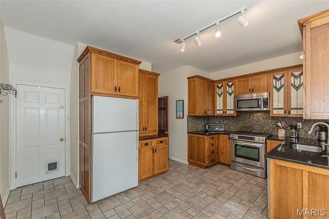 326 W Essex Avenue, Kirkwood, MO 63122