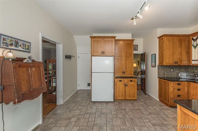 326 W Essex Avenue, Kirkwood, MO 63122