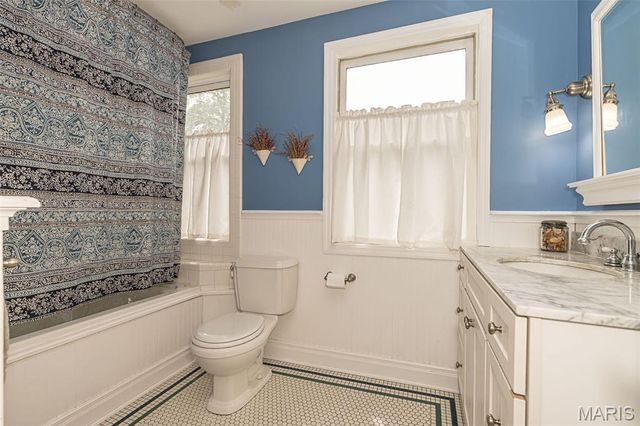 326 W Essex Avenue, Kirkwood, MO 63122