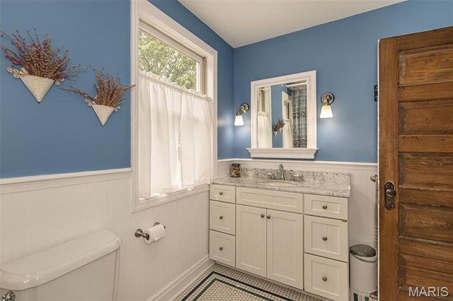 326 W Essex Avenue, Kirkwood, MO 63122